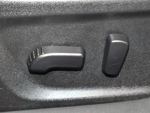 Used 2024 Nissan Altima 2.5 SV FWD image 15