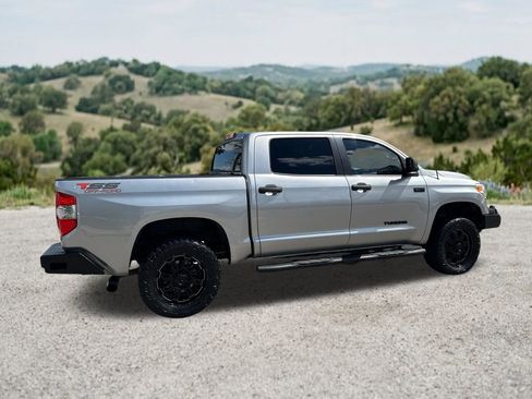 Used 2015 Toyota Tundra SR5 w/ SR5 Upgrade Package AWD/4WD image 10