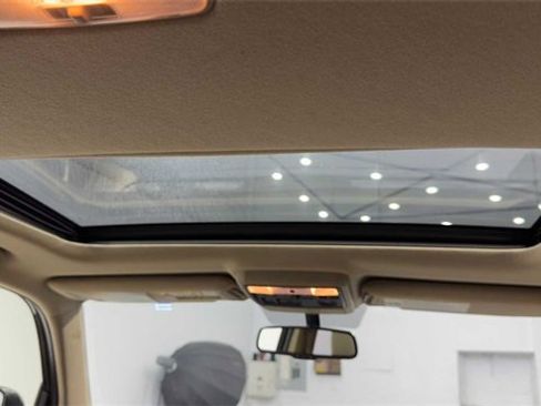 Used 2015 Toyota 4Runner Limited image 18