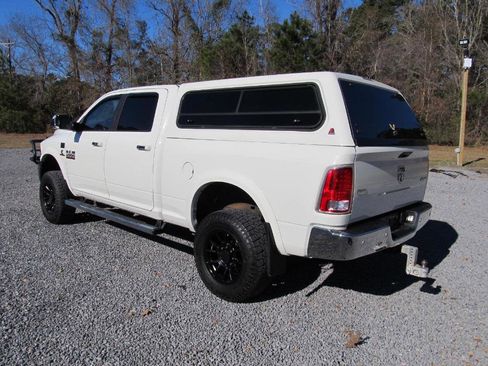 Used 2017 RAM 2500 Laramie w/ Convenience Group image 4