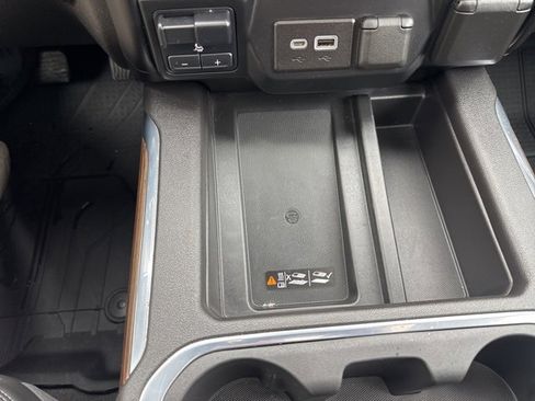 Used 2022 Chevrolet Silverado 1500 High Country image 15