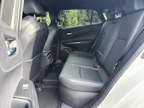 Certified 2021 Toyota Venza XLE w/ Softex Package AWD/4WD image 12