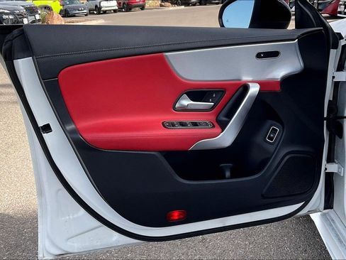 Used 2022 Mercedes-Benz CLA 250 image 22