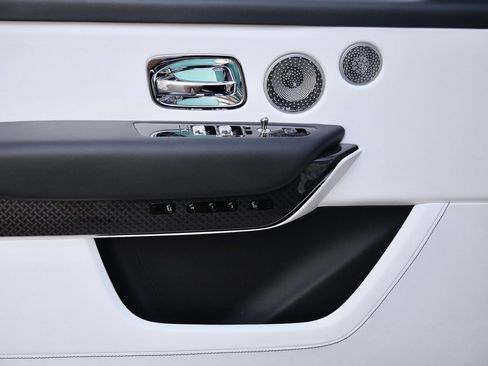 Certified 2022 Rolls-Royce Cullinan Black Badge image 11