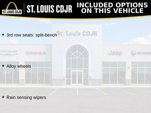 Used 2024 Chrysler Pacifica Touring-L FWD image 9
