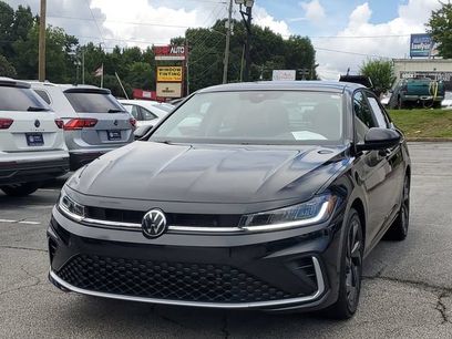 Used 2025 Volkswagen Jetta SE w/ Sunroof Package