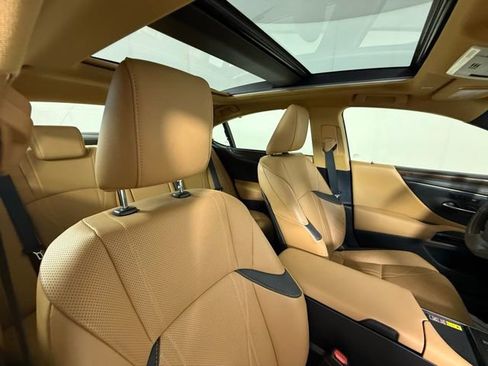 Used 2024 Lexus ES 350 Ultra Luxury w/ Accessory Package (Z2) FWD image 33