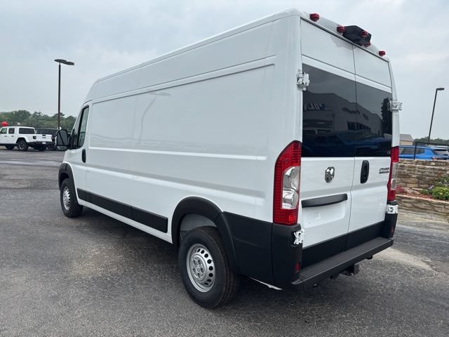 New 2026 RAM ProMaster 2500 w/ Premium Convenience Group FWD image 3