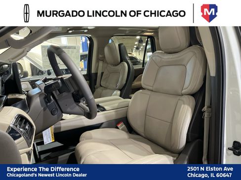 Used 2024 Lincoln Navigator Reserve AWD/4WD image 14