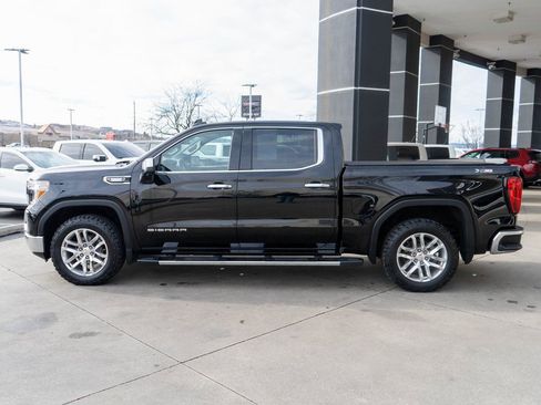 Used 2022 GMC Sierra 1500 SLT w/ SLT Premium Plus Package image 4
