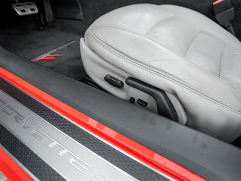 Used 2010 Chevrolet Corvette Grand Sport w/ Preferred Equipment Group RWD image 29