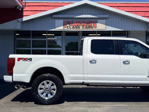 Used 2022 Ford F250 Platinum w/ FX4 Off-Road Package AWD/4WD image 11