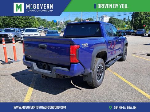 Used 2025 Toyota Tacoma TRD Off-Road AWD/4WD image 5