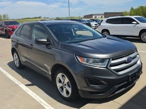 Used 2015 Ford Edge SE FWD image 3