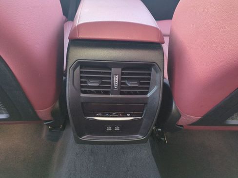 Used 2023 BMW 330i Sedan w/ Convenience Package RWD image 18