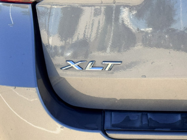 Used 2021 Ford Explorer XLT w/ Equipment Group 202A RWD image 19
