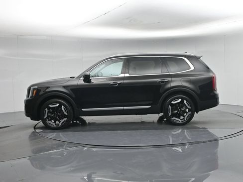 Used 2024 Kia Telluride S FWD image 35