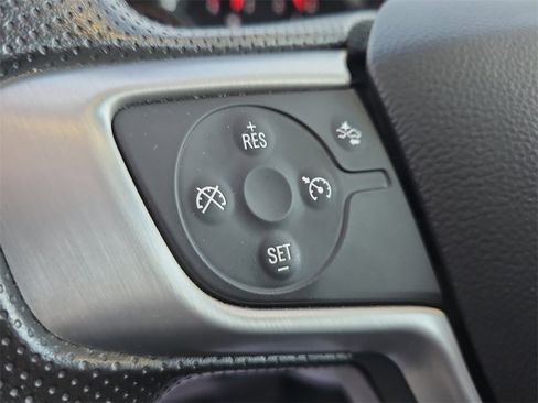 Used 2024 GMC Terrain SLE image 36