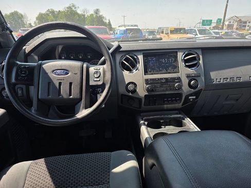Used 2015 Ford F250 XLT w/ Snow Plow Prep Package AWD/4WD image 12