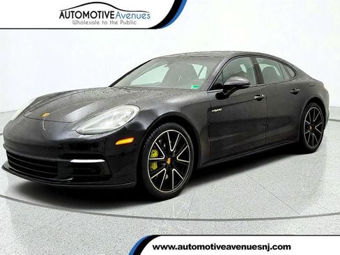 Used 2018 Porsche Panamera 4 AWD/4WD image 1
