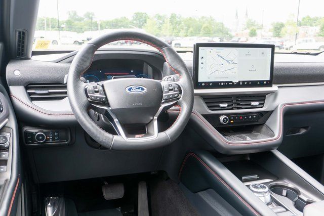 Used 2025 Ford Explorer ST AWD/4WD image 16