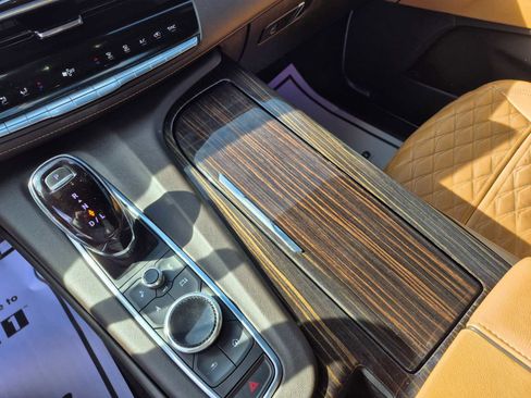 Used 2021 Cadillac Escalade ESV Premium Luxury w/ Driver Assist Tech Package image 23