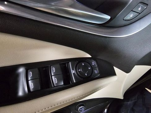 Used 2020 Buick Enclave Essence image 26