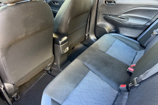 Used 2025 Nissan Versa SV FWD image 15