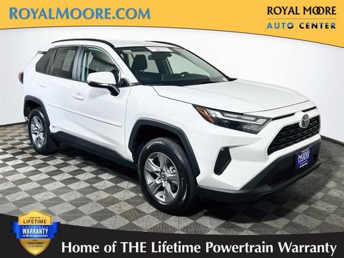 Certified 2025 Toyota RAV4 XLE AWD/4WD image 1