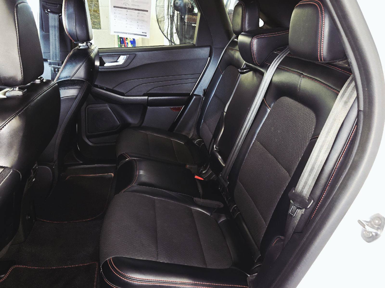 Certified 2023 Ford Escape ST-Line Select AWD/4WD image 41