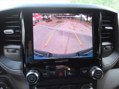 Used 2025 RAM 1500 Warlock AWD/4WD image 27