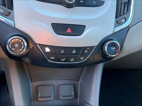 Used 2017 Chevrolet Cruze LS image 30