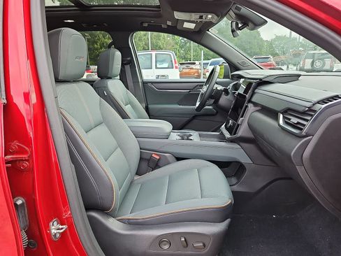 Used 2024 GMC Acadia AT4 AWD/4WD image 34