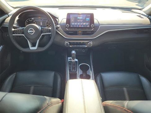 Certified 2023 Nissan Altima 2.5 SR image 18