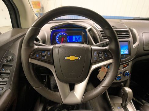 Used 2016 Chevrolet Trax LT w/ LT Sun and Sound Package image 32