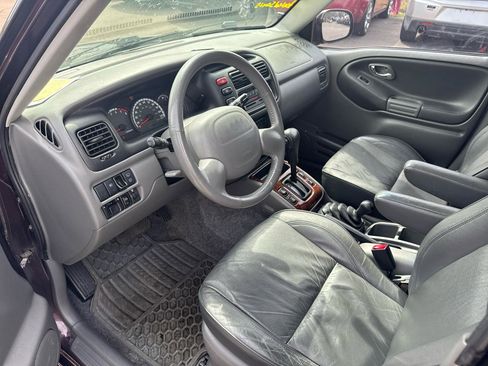 Used 2002 Suzuki XL7 4WD image 10
