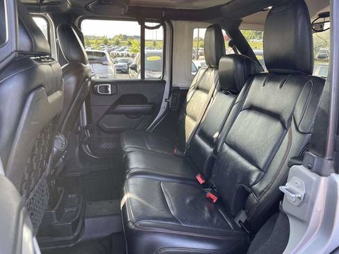 Used 2018 Jeep Wrangler Unlimited Rubicon AWD/4WD image 12