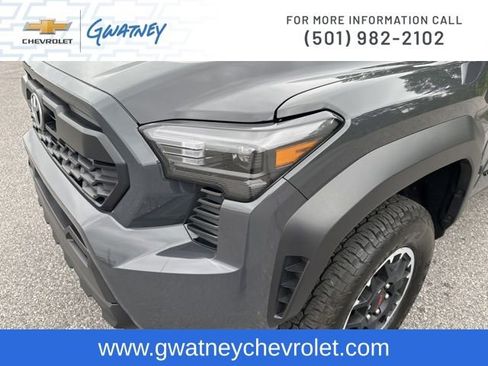 Used 2025 Toyota Tacoma TRD Off-Road AWD/4WD image 14