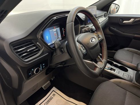 Used 2023 Ford Escape ST-Line image 24