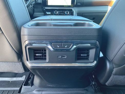 Used 2024 GMC Sierra 2500 Denali w/ Denali Reserve Package AWD/4WD image 22