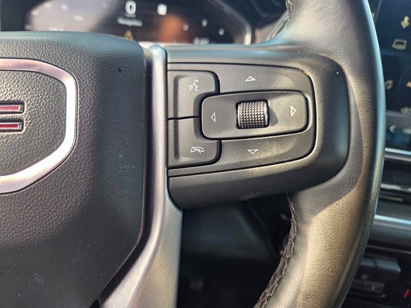 Used 2025 GMC Sierra 1500 SLT AWD/4WD image 8