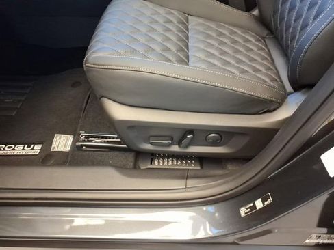 New 2026 Nissan Rogue Platinum AWD/4WD image 7