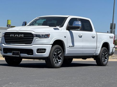 New 2026 RAM 1500 Laramie AWD/4WD image 7