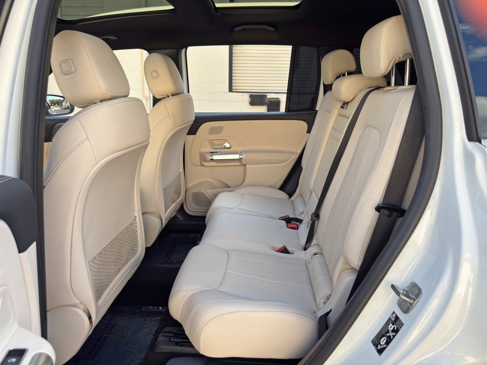 Used 2024 Mercedes-Benz GLB 250 w/ Exclusive Package image 46