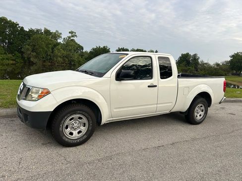Used 2016 Nissan Frontier S RWD image 2