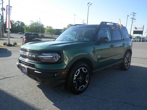 Certified 2024 Ford Bronco Sport Outer Banks w/ Tech Package image 3