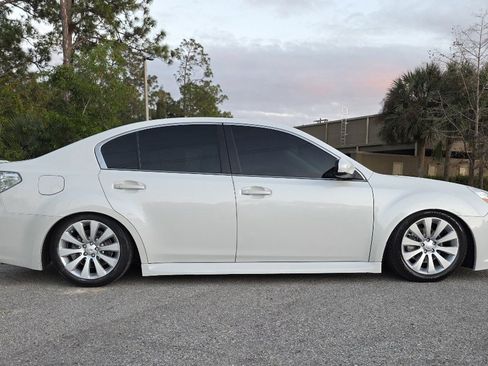 Used 2011 Subaru Legacy 2.5i Limited image 4