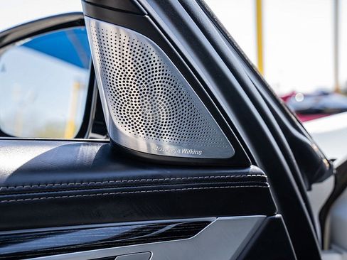 Used 2020 BMW 750i xDrive w/ Executive Package image 33