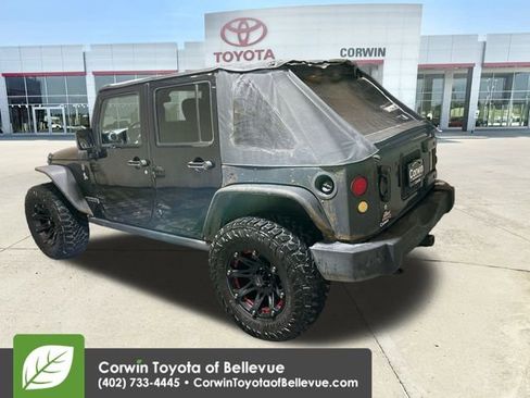Used 2016 Jeep Wrangler Unlimited Rubicon image 6