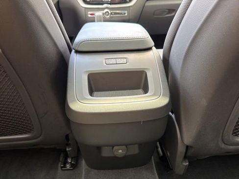 Certified 2025 Volvo XC60 B5 Plus AWD/4WD image 16